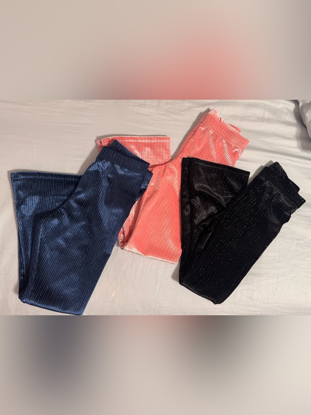 Old Navy 3 pair Girls Size XS/5 Velvet Rib Leggings Trio in Coral, Navy & Black